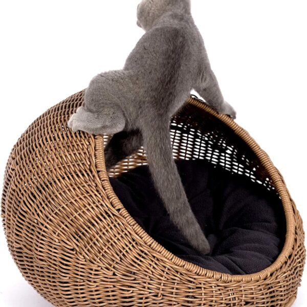 Wicker Cat Bed Dome for Medium Indoor Cats - a Covered Cat Hideaway Hut of Faux Rattan Houses Pets in Dome Basket, Washable